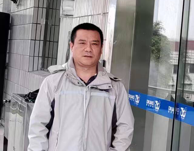 【尊龙凯时-人生就是博药业30周年人物专访】同心30载 同行尊龙凯时-人生就是博人——（三）邓入东：机会永远留给有准备的人